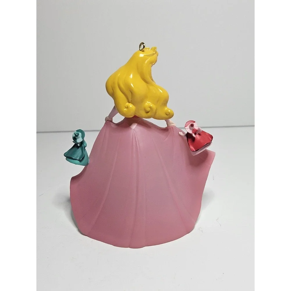 Hallmark 2020 Disney Sleeping Beauty A Colorful Birthday Surprise Ornament Light